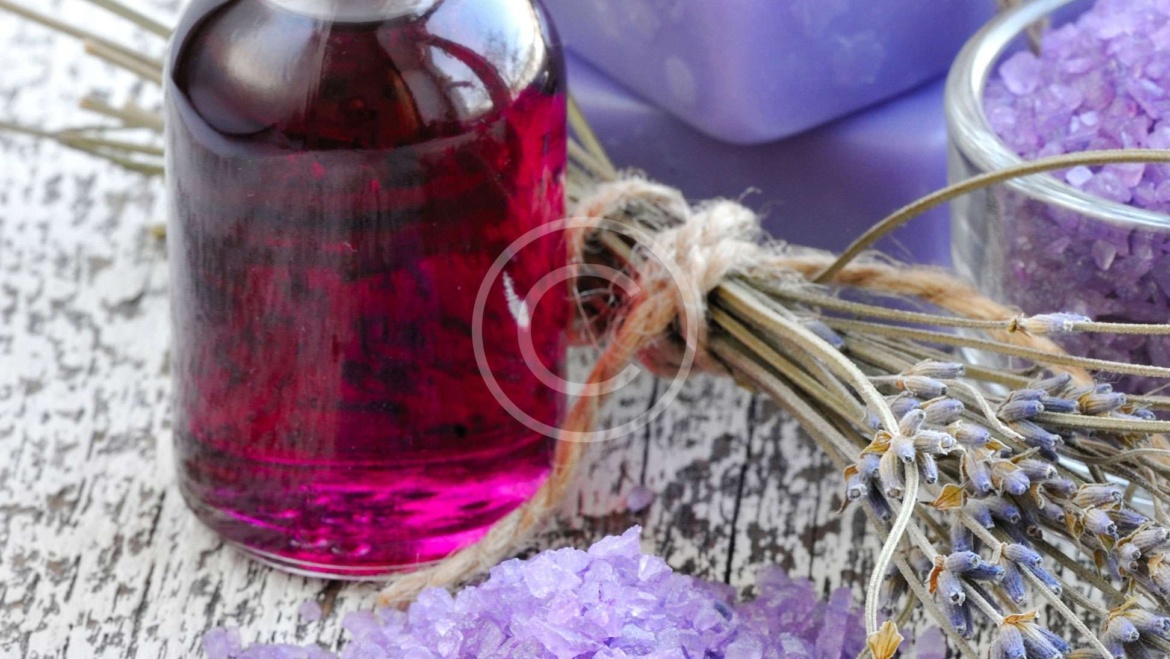 Exploring the Power of Aromatherapy: Enhancing Women’s Well-Being